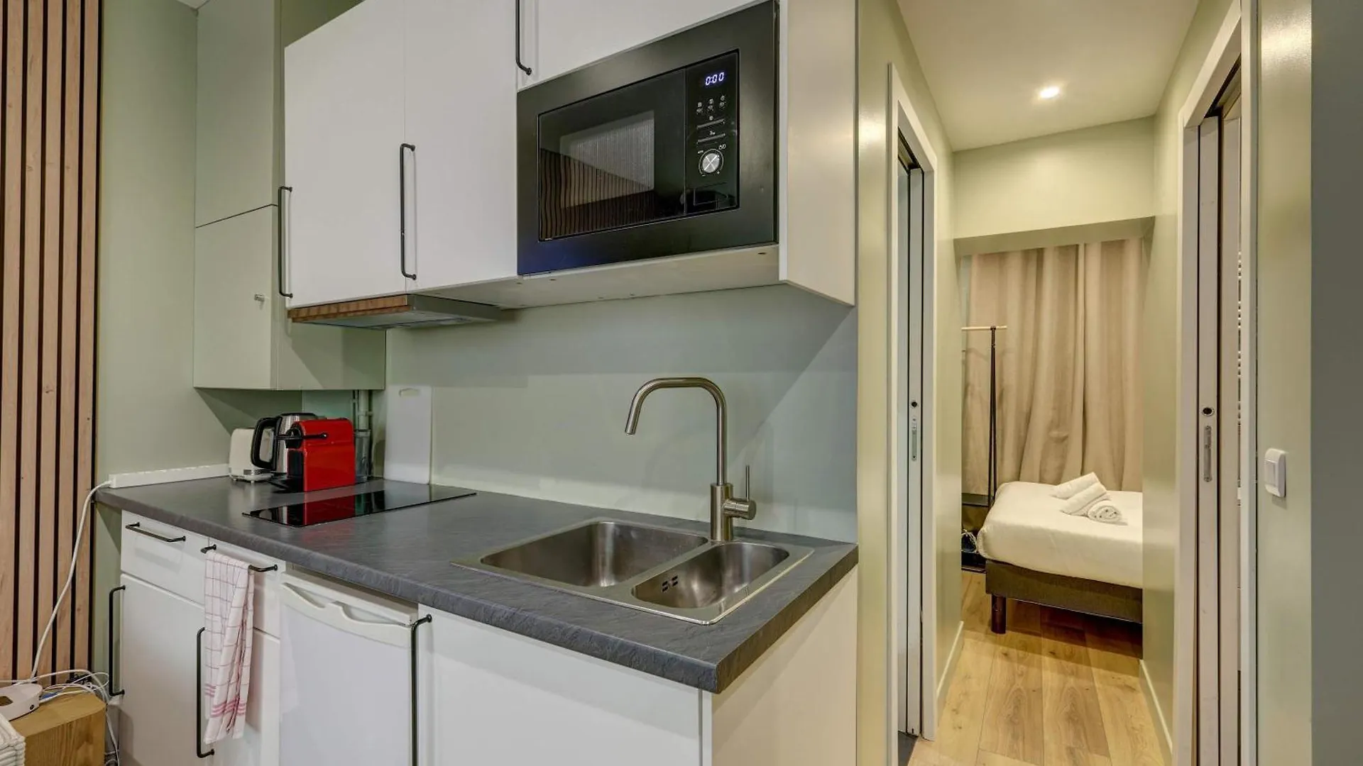 Place De La Nation Cozy 2bd Duplex *