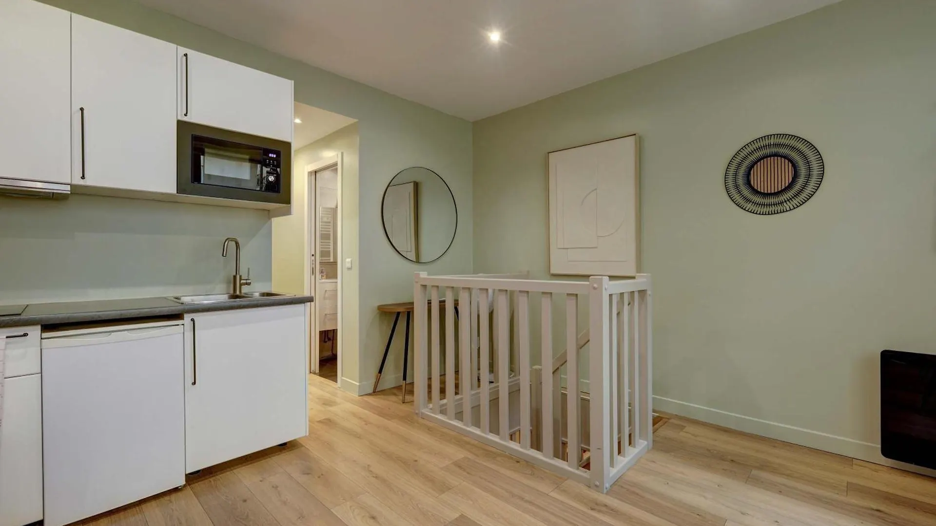 Place De La Nation Cozy 2bd Duplex