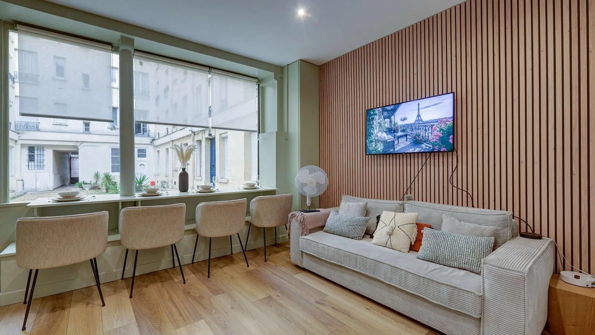 Place De La Nation Cozy 2bd Duplex